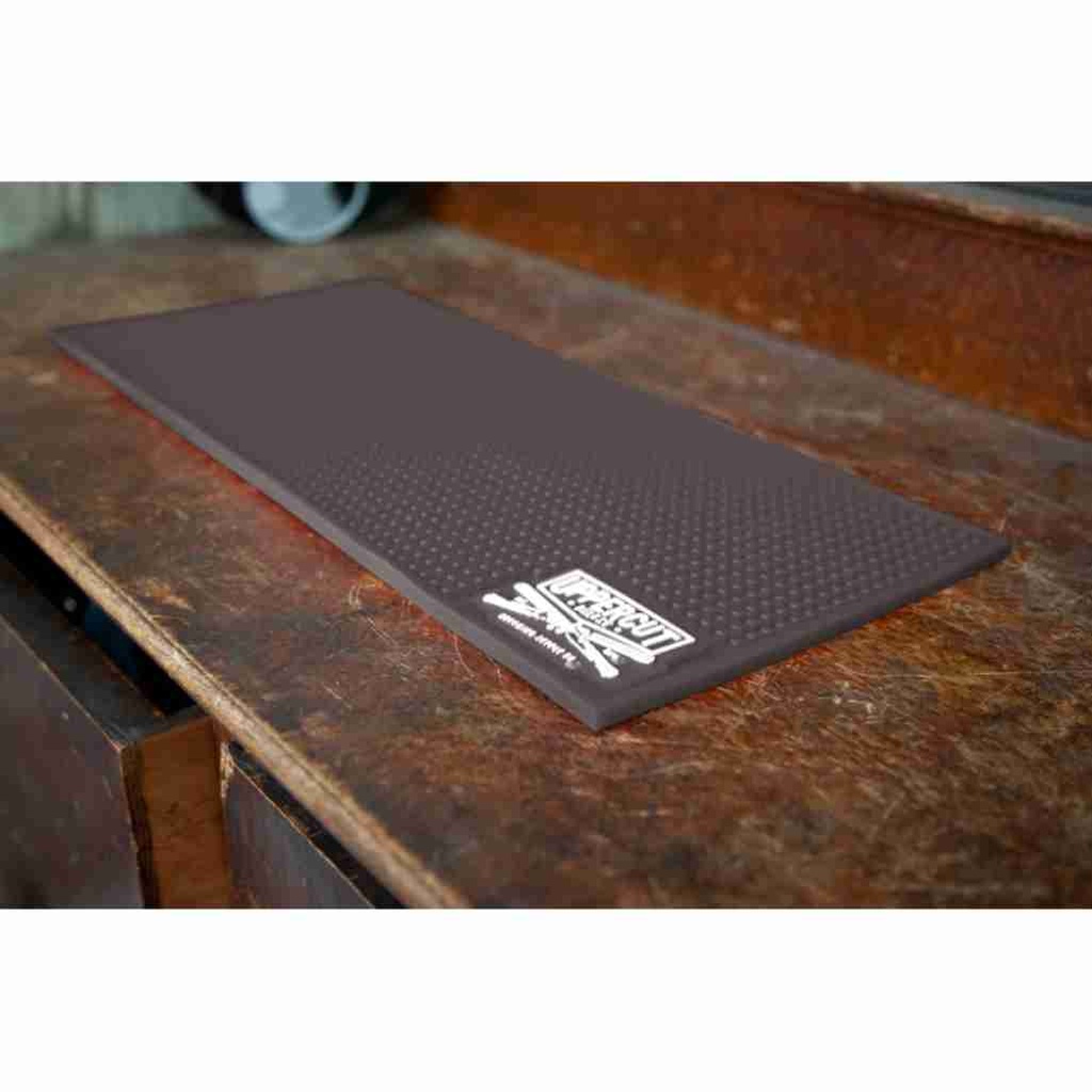 UPPERCUT Barber mat noir 25x49cm